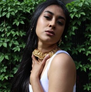 Meet your Posher, Farhana